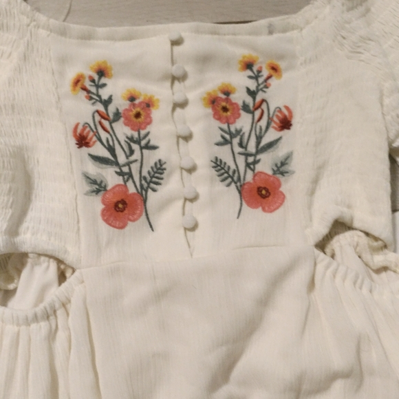 Coco + Jaimeson Boho Embroidered Flower Dress - Picture 6 of 7